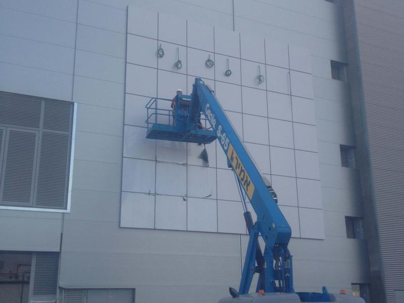 בית בלורן - מרכז לוגיסטי