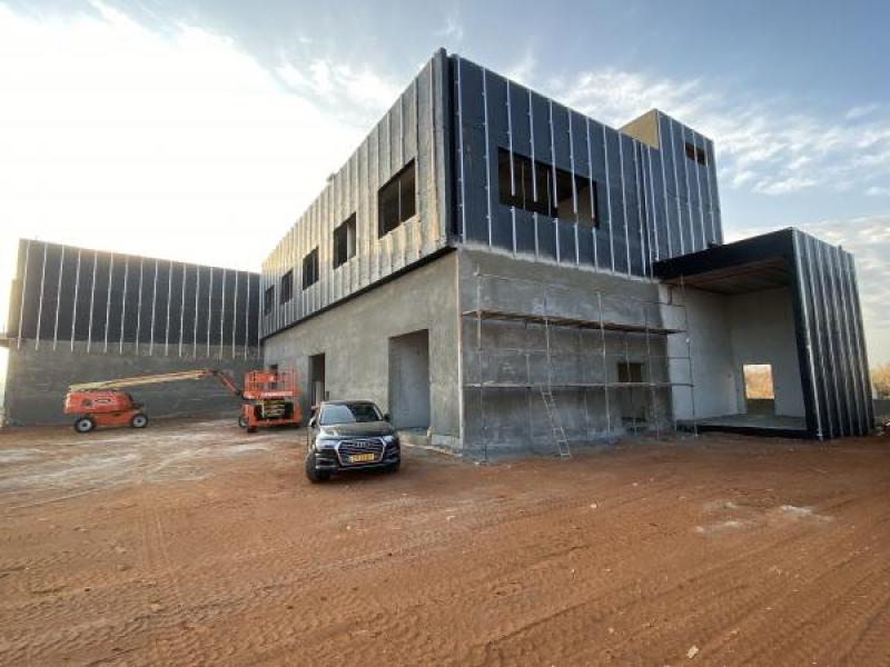 בניין משרדים ,כפר סבא