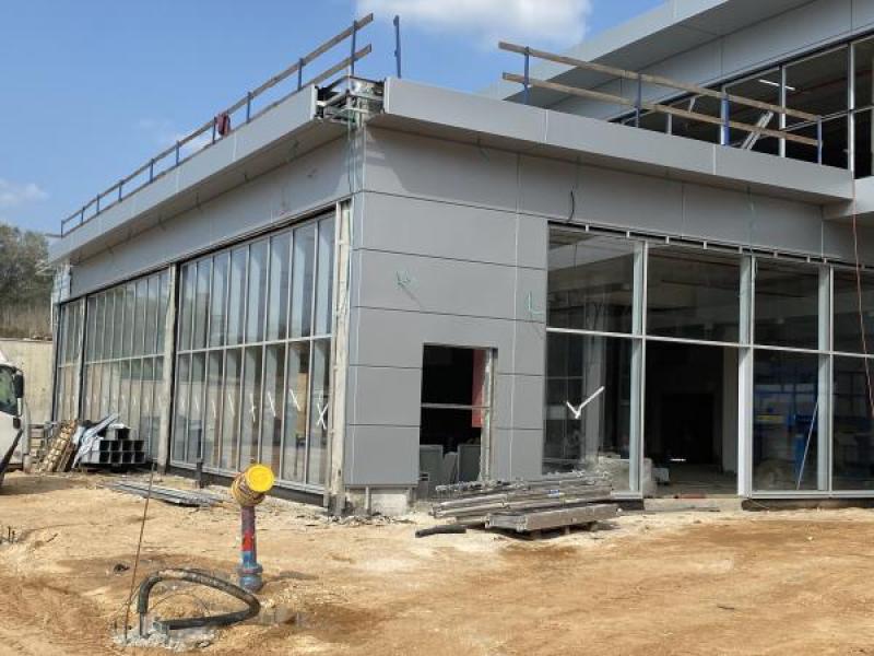 מרכז מסחרי . מגדל העמק