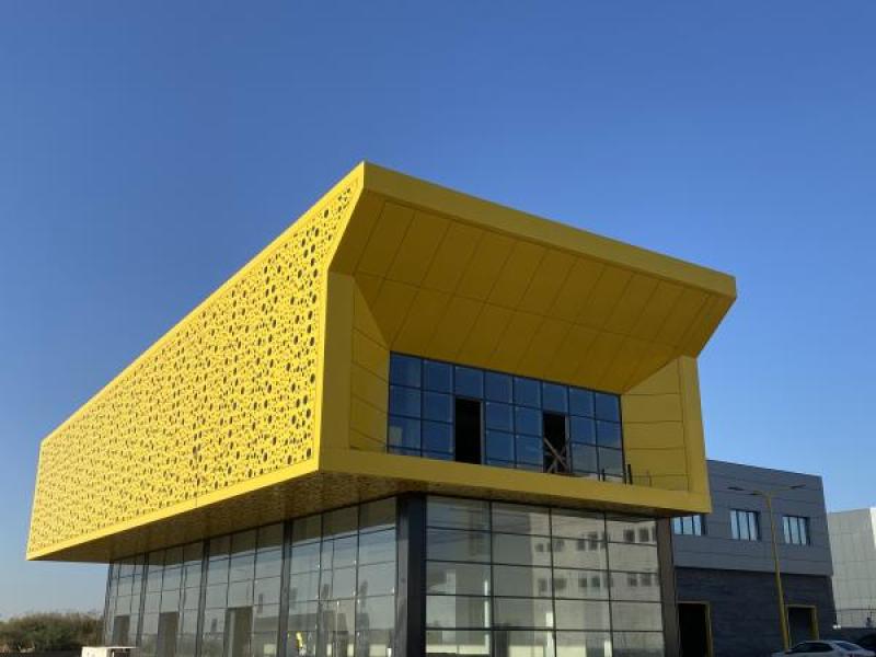 בניין משרדים ,כפר סבא